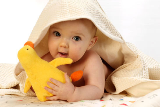 Cotonea Kapuzenwickeltücher und Bademäntel für Baby und Kind